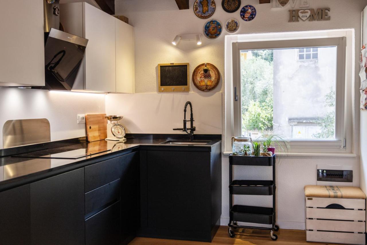 Casa Montini Lägenhet Malcesine Exteriör bild